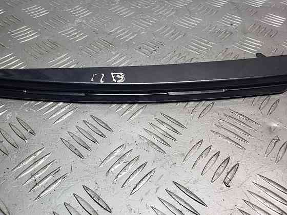 Молдинг решетки радиатора правый (верх) KA0G50B41 Mazda разборка Херсон