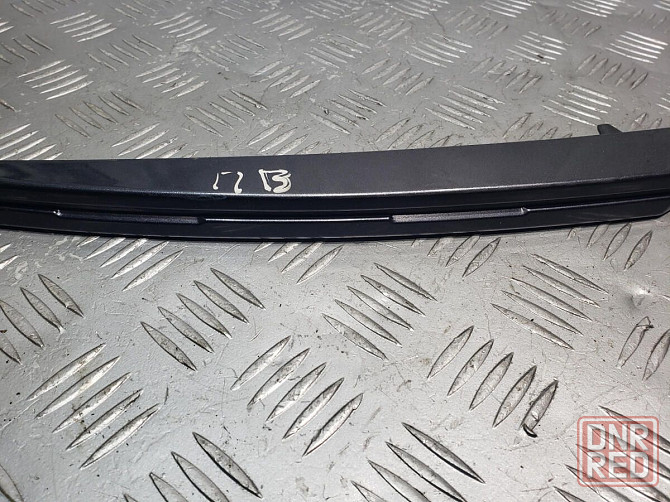 Молдинг решетки радиатора правый (верх) KA0G50B41 Mazda разборка Херсон - изображение 2