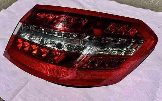 Фара права Mercedes W212 оригінал Херсон