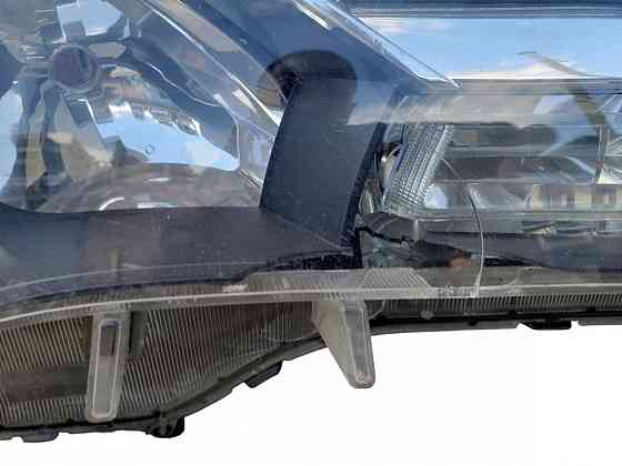 Фара передняя правая (ДЕФЕКТ) toyota rav4 2013-2018 разборка Херсон