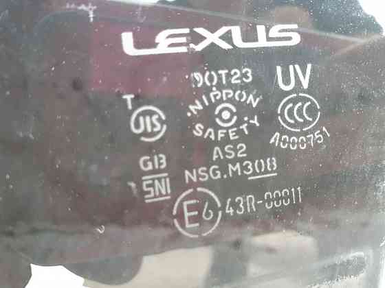 Стекло двери задней левой Lexus CT200h 2011-2017 6811476010 разборка Херсон
