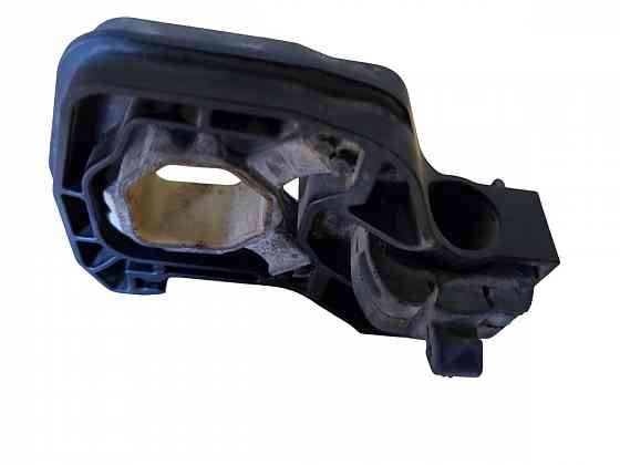 Кронштейн радиатора левый BMW F10 n57/n54  2010 - 2018 разборка Херсон