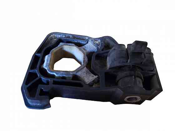 Кронштейн радиатора левый BMW F10 n57/n54  2010 - 2018 разборка Херсон