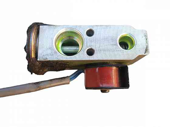 Клапан кондиционера LEXUS GX470 2002-2009 8851560130 разборка Херсон
