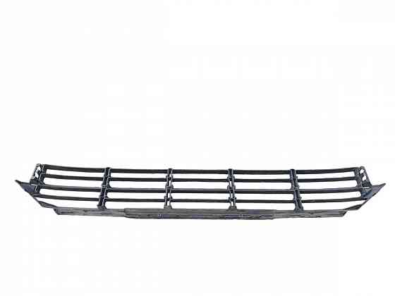 Решётка переднего бампера Volkswagen Passat B7 2012-2015 разборка Херсон