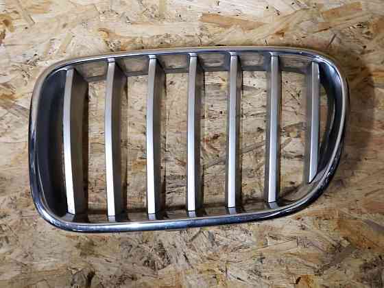 Решетка радиатора левая BMW x3 F25 2014-2017 51117210725 разборка Херсон