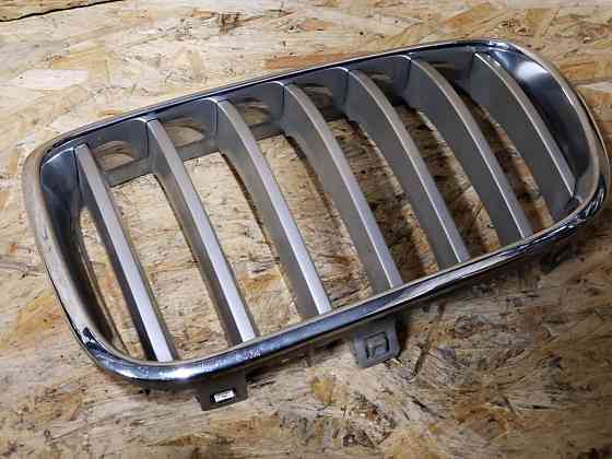 Решетка радиатора левая BMW x3 F25 2014-2017 51117210725 разборка Херсон