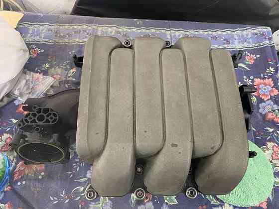 Колектор Audi a6 c6 06E133210M Херсон