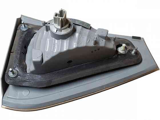 Фонарь задний правый внутренний Subaru Impreza 2007-2013 разборка Херсон
