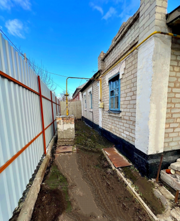 Продам дом в г. Донецке, Калининский район, ориентир (Калининский авторынок) Донецк