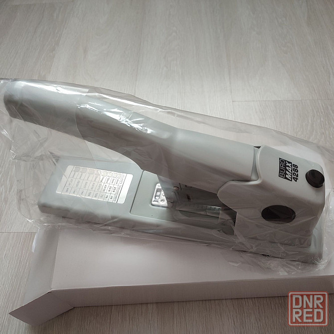 Степлер Buromax 23 ВМ.4288-09 240 арк Дирокол Buromax 70 BM.4081-01 Запорожье - изображение 3