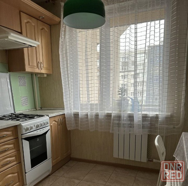 Сдаётся двухкомнатная квартира. Этаж 6/9 Площадь квартиры: 52 кв.м.Находится в Буденновском районе Донецк - изображение 1