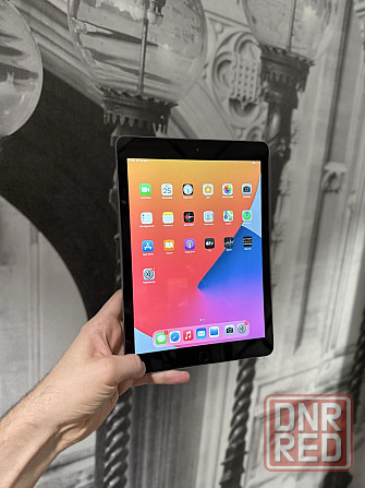 планшет Apple iPad 6 поколения Space Gray 128gb 9.7 с гарантией Запорожье - изображение 1