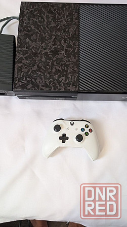 Xbox one 500 gb + оригинальный джойстик Запорожье - изображение 1