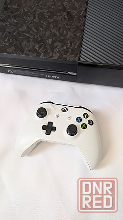 Xbox one 500 gb + оригинальный джойстик Запорожье - изображение 2