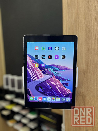 планшет Apple iPad 5 поколения 2017 128gb 9.7 Space Gray с гарантией Запорожье - изображение 1