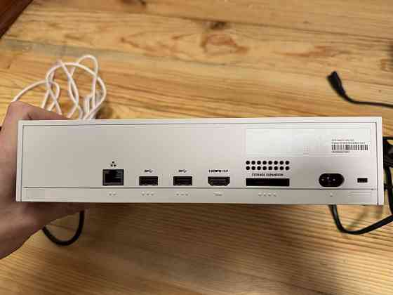 Xbox Series S як нова + два джойстика 2х pad Запорожье