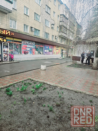 Фасадный магазин 250м2 центр Ханженково Советский р-он Макеевка - изображение 1
