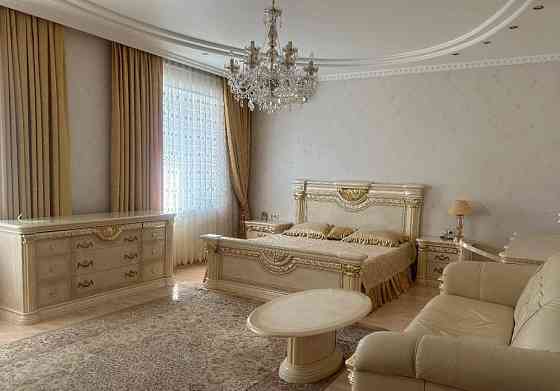 Документы готовы . Продам шикарную 3 кв.кв 130 кв.м Самый Центр Донецка Донецк