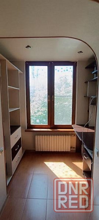 Продается 3 комн. квартира в Кировском районе, Текстильщик Донецк - изображение 1