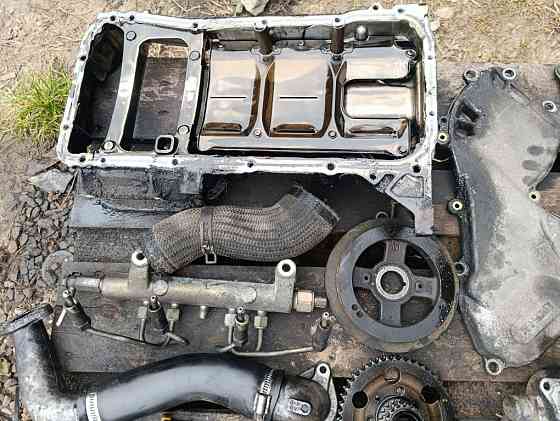 Кришка маслонасос 2.2 Nissan X-trail Almera Tino Primera Херсон