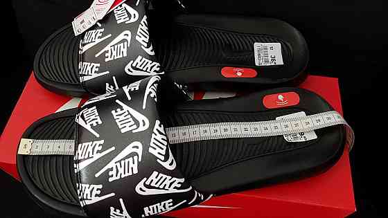 Легкие и мягкие шлепанцы  Nike VICTORI ONE 44,45,46р оригинал. Запорожье
