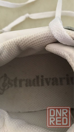 Кроссовки белые кож. Оригинал Stradivarius 38 /25,3 Запорожье - изображение 5