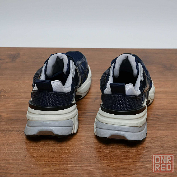 Nike V2K Run Thunder Blue кроссовки оригинал 42.5 / 27см (HJ4497-400) Запорожье - изображение 7