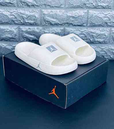 Шлепанцы Jordan мужские White пляжные Стильные Джордан тапочки мужские Запорожье