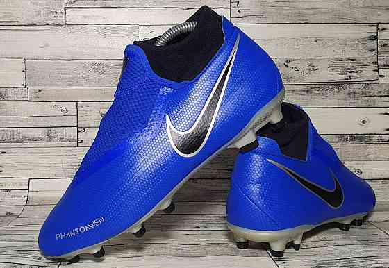 40р. Профессиональные бутсы Nike Phantom Запорожье