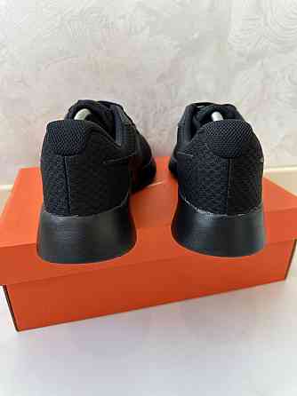 Nike Tanjun DJ6258-001 Запорожье