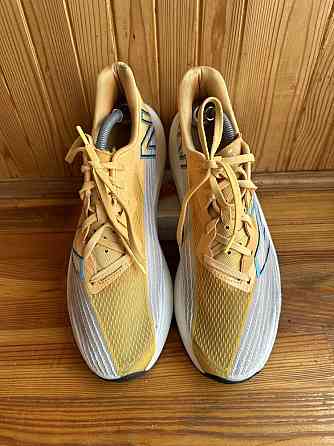 Кроссовки new Balance Fuel Cell Rebel v2 Запорожье