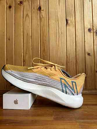 Кроссовки new Balance Fuel Cell Rebel v2 Запорожье