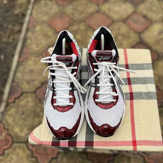 Кроссовки Asics Gel-Cumulus 9 Vintage White/Red, 45 размер, Оригинал Запорожье