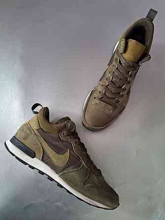 Кроссовки Nike Internationalist Mid Militia Green
ОРИГИНАЛ 
Отлично по Запорожье