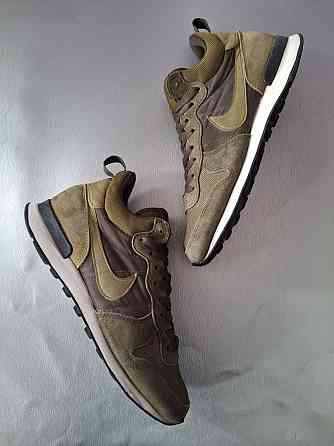 Кроссовки Nike Internationalist Mid Militia Green
ОРИГИНАЛ 
Отлично по Запорожье