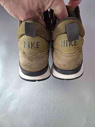 Кроссовки Nike Internationalist Mid Militia Green
ОРИГИНАЛ 
Отлично по Запорожье
