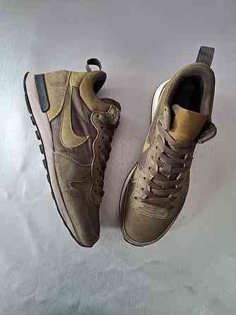 Кроссовки Nike Internationalist Mid Militia Green
ОРИГИНАЛ 
Отлично по Запорожье