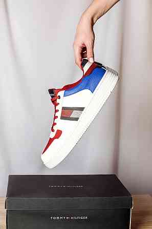 TOMMY HILFIGER оригинал. Мужские кроссовки белые размер 45 30 см Запорожье