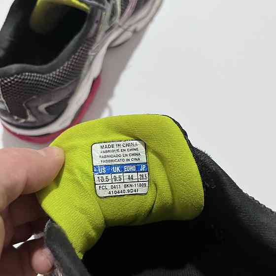 Mizuno Enigma 44р кроссовки беговые Запорожье