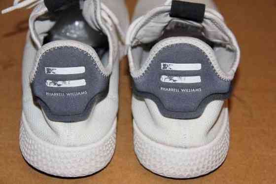 Кроссовки"adidas PHARRELL WILLIAMS"размер 45-29,5см. Запорожье