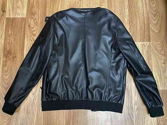 Мужская черная перфорированная куртка Guess Запорожье