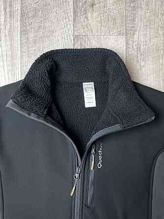 Ветровка Quechua размер М оригинал softshell треккинг спортивная чёрна Запорожье