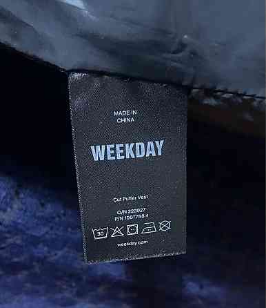Новый дутый жилет шведского бренда Weekday. Оригинал. Размер S Запорожье