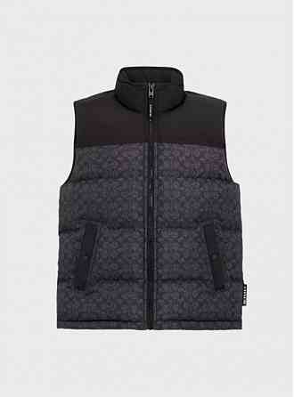 Чоловічий жилет Coach Signature Down Vest In Recycled Polyester Black Запорожье