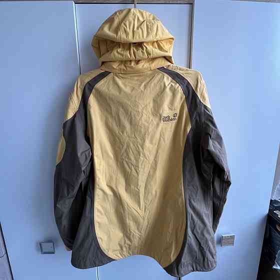 Женская ветровка Jack Wolfskin размер М Запорожье