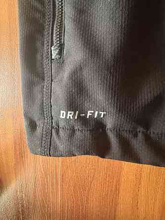 Ветровка Nike Dri Fit , M 46 48 оригинал Запорожье
