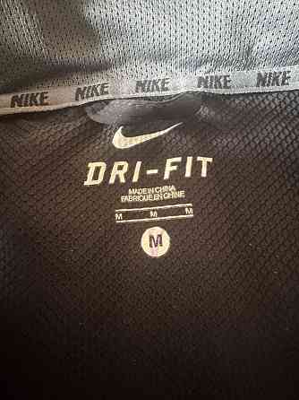 Ветровка Nike Dri Fit , M 46 48 оригинал Запорожье