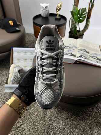 Женские кроссовки адидас Adidas Originals Ozmillen Silver White 36-41 Запорожье