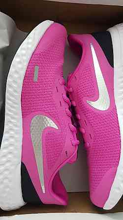 Кроссовки Nike Revolution5.0 WMNS 36р,36,5р,оригинал. Запорожье
